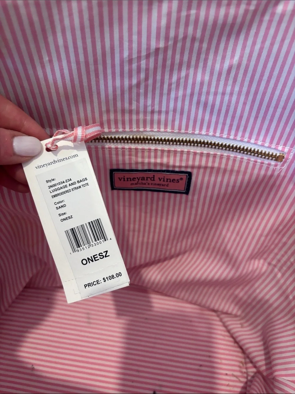 NWT Vineyard Vines— Woven Straw Tote Bag with Pink Tassel Accent